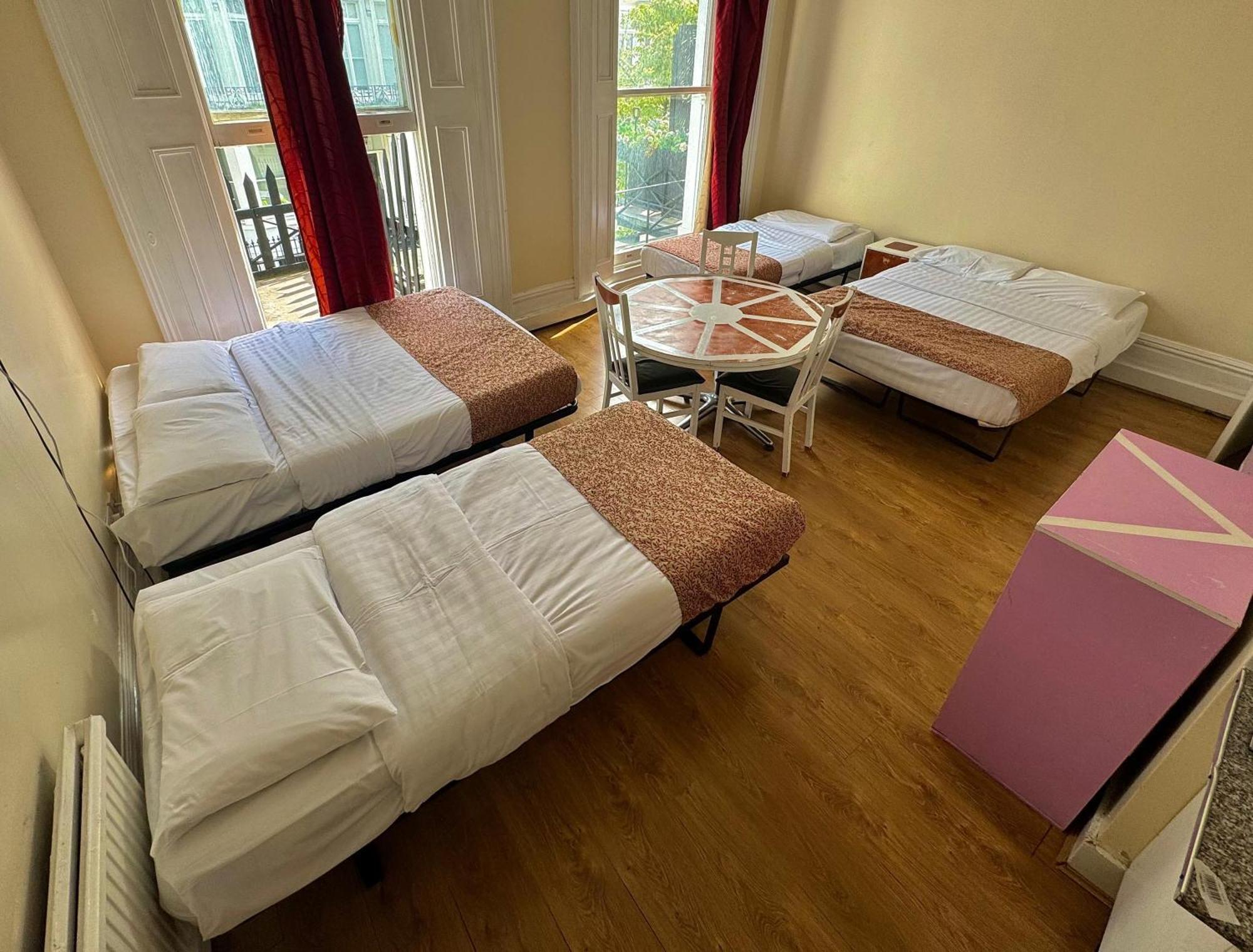 Anwar House Hotel London Exterior photo
